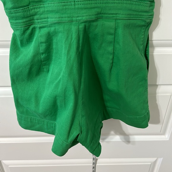 Day + Moon green shorts romper with pockets and snap waist - Picture 8 of 13